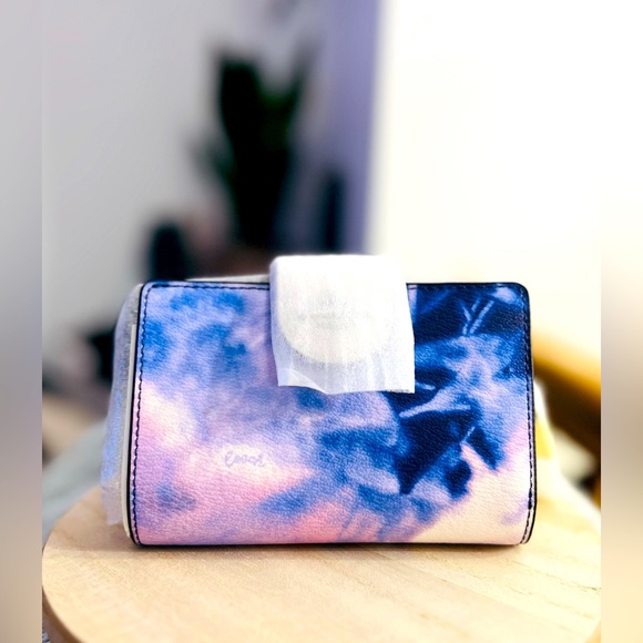 Coach Wallet - Picture 2 of 16